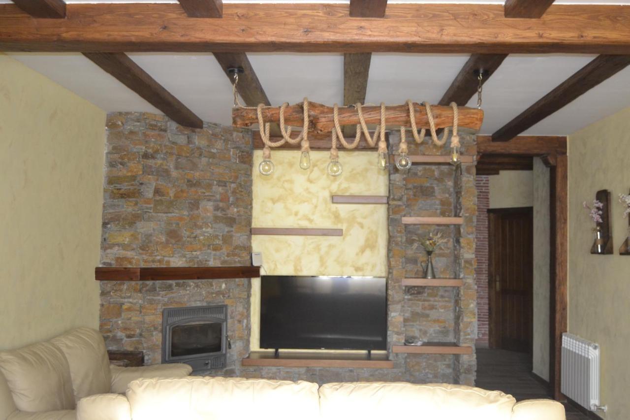 El Capricho de los Carrascos Juarros de Voltoya Exterior foto